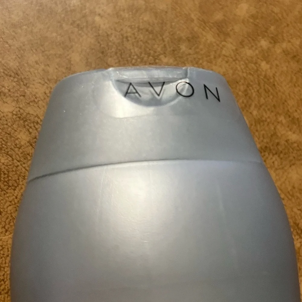 Avon advanced techniques moisturizing conditioner new and unopened
